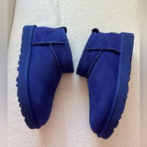 UGG Classic Ultra Mini Boot 🍀
